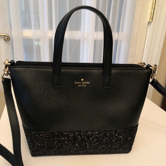 kate spade Handbags - NWT Kate Spade Crossbody